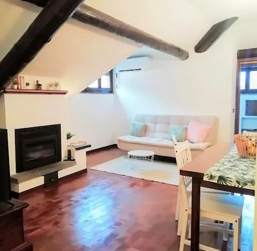 Mansarda In Centro Con Privata E Possibilita Garage