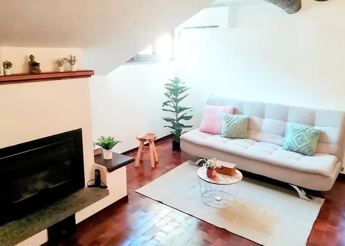 Apartament Mansarda In Centro Con Privata E Possibilita Garage