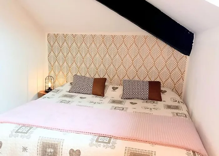 Mansarda In Centro Con Privata E Possibilita Garage Apartment Menaggio